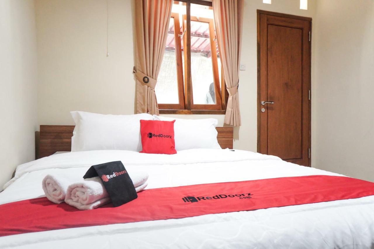 Reddoorz Syariah Near Exit Tol Malang Hotell Exteriör bild