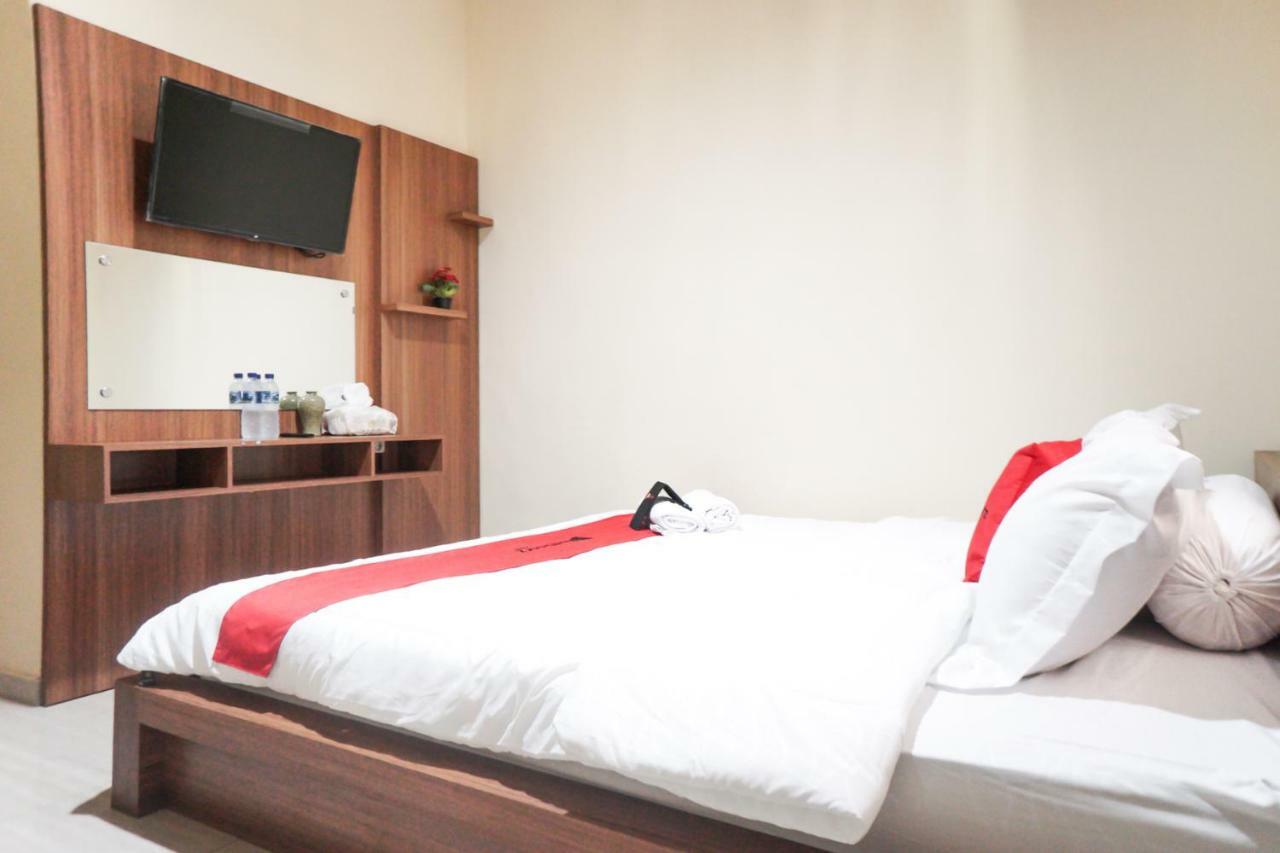 Reddoorz Syariah Near Exit Tol Malang Hotell Exteriör bild